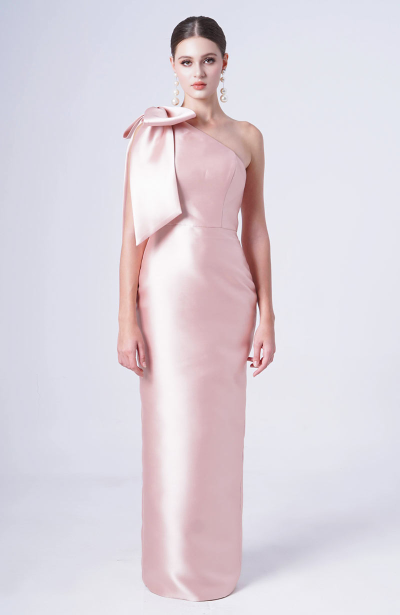 bridesmaid dress shop reading stocking th&th